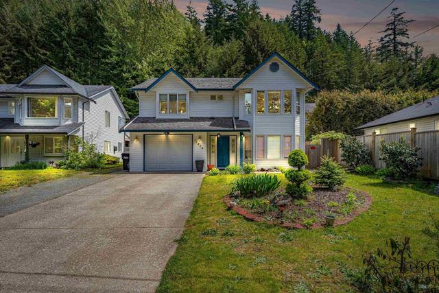 21424 Richmond Drive, House detached with 5 bedrooms, 3 bathrooms and null parking in Hope BC | Card Image