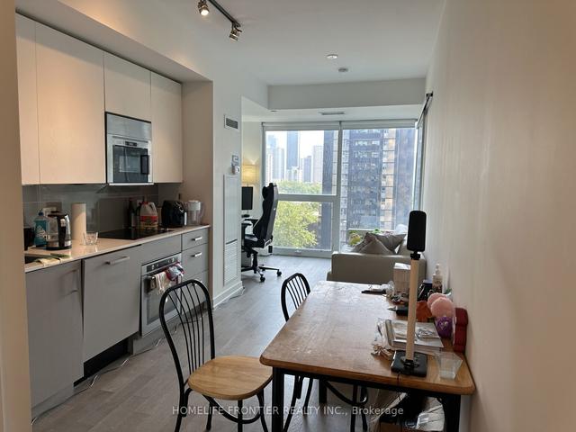 907 - 17 Dundonald St, Condo with 1 bedrooms, 1 bathrooms and 0 parking in Toronto ON | Image 4