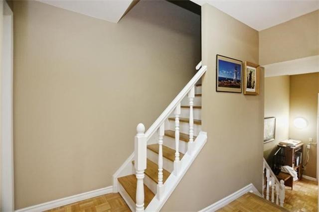 41 Briar Path, Townhouse with 3 bedrooms, 2 bathrooms and 2 parking in Brampton ON | Image 12