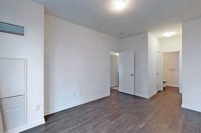 1802 - 9 Bogert Ave, Condo with 2 bedrooms, 2 bathrooms and 1 parking in Toronto ON | Image 7
