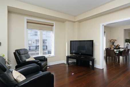 867 New Westminster Dr, Townhouse with 3 bedrooms, 3 bathrooms and 2 parking in Vaughan ON | Image 6