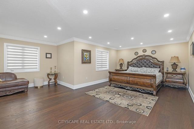 73 Louvain Dr, House detached with 4 bedrooms, 4 bathrooms and 7 parking in Brampton ON | Image 14