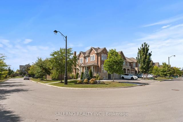studio - 36 Isherwood Cres, House attached with 0 bedrooms, 1 bathrooms and 1 parking in Vaughan ON | Image 17