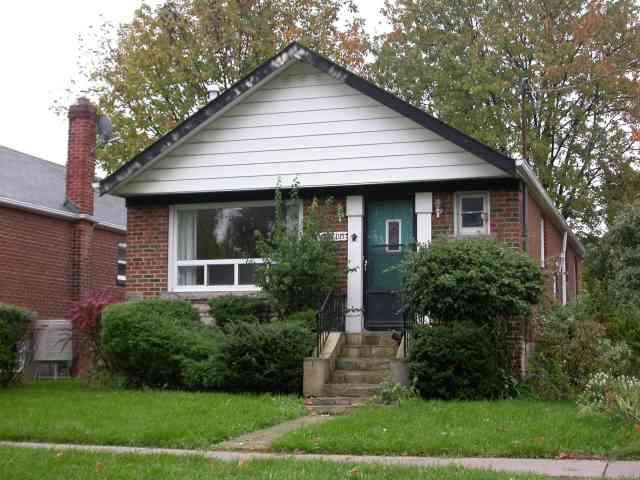 1 Rockelm Rd, House detached with 3 bedrooms, 2 bathrooms and 4 parking in Toronto ON | Image 1
