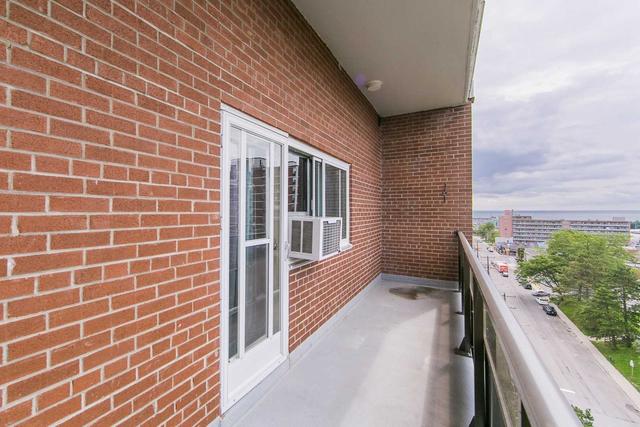 1001 - 15 Elizabeth St N, Condo with 2 bedrooms, 2 bathrooms and 1 parking in Mississauga ON | Image 22
