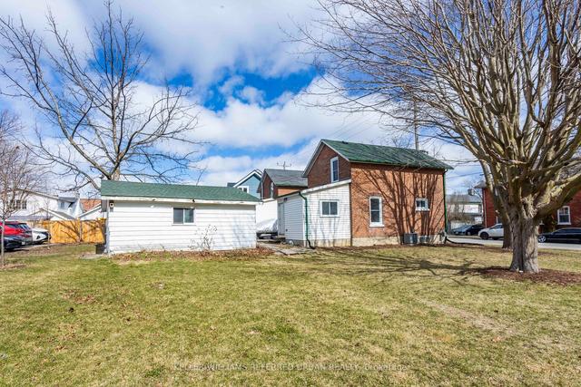 169 Hibernia St, House detached with 2 bedrooms, 2 bathrooms and 4 parking in Cobourg ON | Image 26