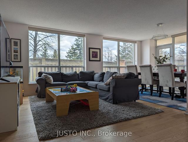 105 - 480 Mclevin Ave, Condo with 3 bedrooms, 2 bathrooms and 1 parking in Toronto ON | Image 4