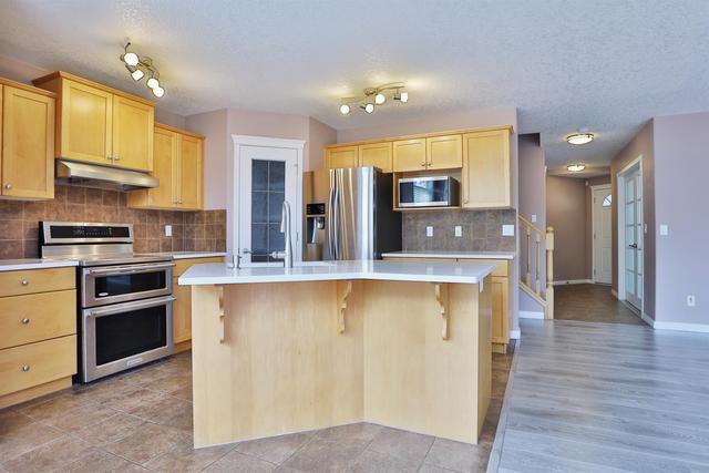 226 Cougarstone Gardens Sw, House detached with 4 bedrooms, 3 bathrooms and 4 parking in Calgary AB | Image 8