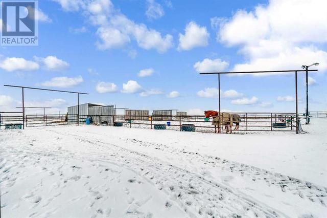 204076 Range Road 253, House other with 3 bedrooms, 2 bathrooms and null parking in Vulcan County AB | Image 25