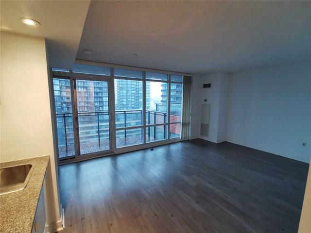 1518 - 4k Spadina Ave, Condo with 2 bedrooms, 2 bathrooms and 1 parking in Toronto ON | Image 4