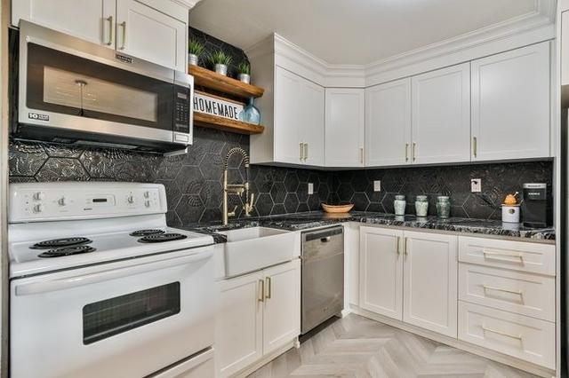 119 - 1050 Falgarwood Dr E, Townhouse with 3 bedrooms, 1 bathrooms and 1 parking in Oakville ON | Image 3