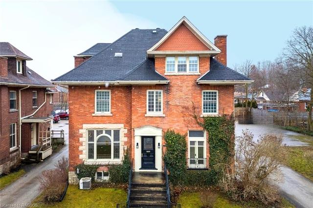 249 10th Street W, House detached with 5 bedrooms, 3 bathrooms and 30 parking in Owen Sound ON | Image 1