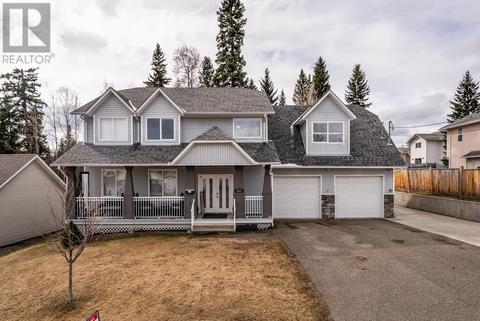 2605 Bernard Road, House detached with 6 bedrooms, 4 bathrooms and null parking in Prince George BC | Card Image