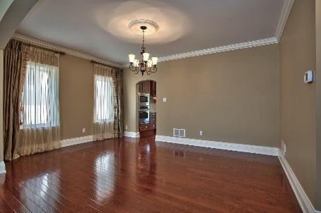 2209 Hampstead Rd, House detached with 3 bedrooms, 3 bathrooms and 2 parking in Oakville ON | Image 5