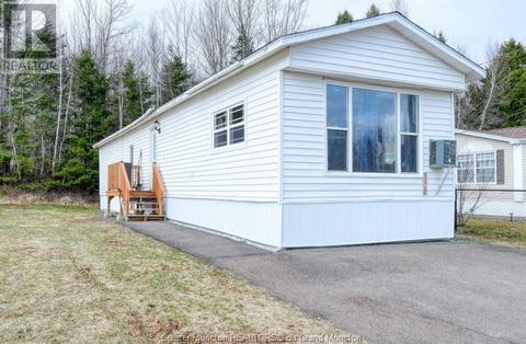 7 Bentley Ave, Home with 2 bedrooms, 1 bathrooms and null parking in Moncton NB | Card Image