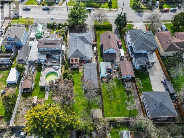 36 Hampton Rd, House detached with 4 bedrooms, 4 bathrooms and 3 parking in Saanich BC | Image 53