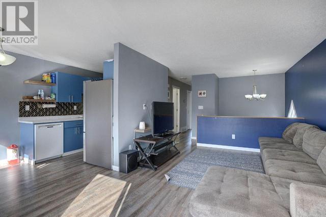 352/354 Alexander Ave, House detached with 2 bedrooms, 2 bathrooms and null parking in Kamloops BC | Image 5
