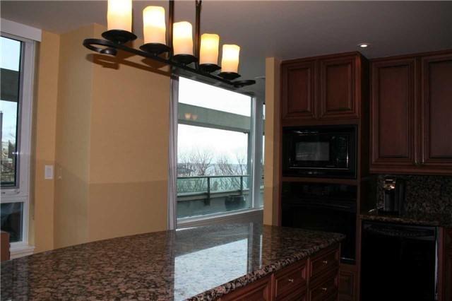 213 - 65 Port St E, Condo with 2 bedrooms, 3 bathrooms and 2 parking in Mississauga ON | Image 6