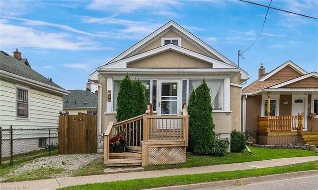 144 Carlton St, House detached with 2 bedrooms, 1 bathrooms and 2 parking in St. Catharines ON | Image 12