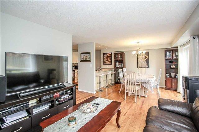104 Wessenger Dr, House attached with 3 bedrooms, 3 bathrooms and 4 parking in Barrie ON | Image 10