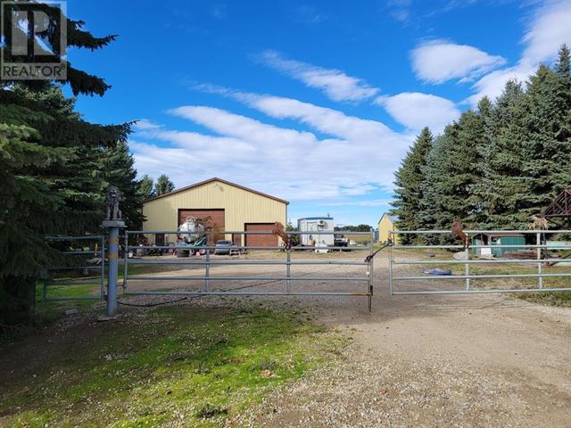 37528 Range Road 285, House detached with 4 bedrooms, 2 bathrooms and 6 parking in Red Deer County AB | Image 1