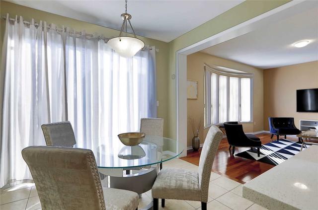 22 Ina Lane, House detached with 4 bedrooms, 3 bathrooms and 6 parking in Whitchurch Stouffville ON | Image 17