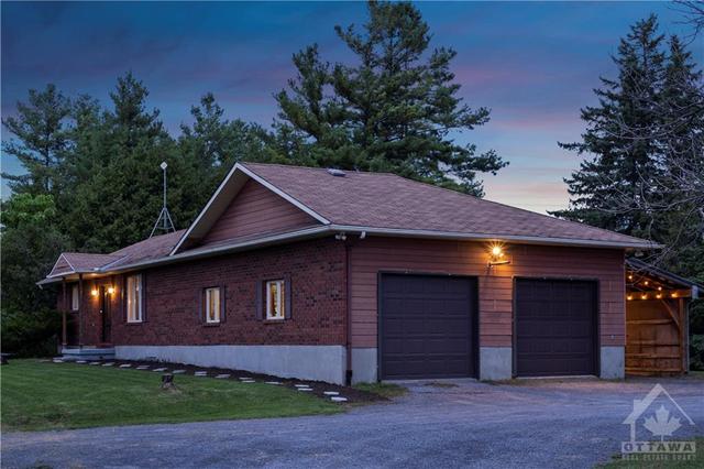8750 West End Way, House detached with 3 bedrooms, 2 bathrooms and 6 parking in Ottawa ON | Image 22