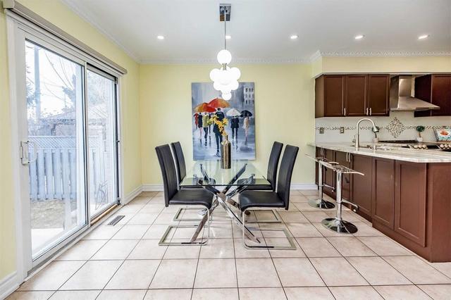 53 Culture Cres, House detached with 4 bedrooms, 4 bathrooms and 6 parking in Brampton ON | Image 8