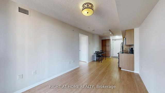 722 - 800 Lawrence Ave W, Condo with 1 bedrooms, 1 bathrooms and 1 parking in Toronto ON | Image 3