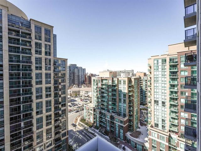 1504 - 5 Michael Power Pl, Condo with 1 bedrooms, 1 bathrooms and 1 parking in Toronto ON | Image 32