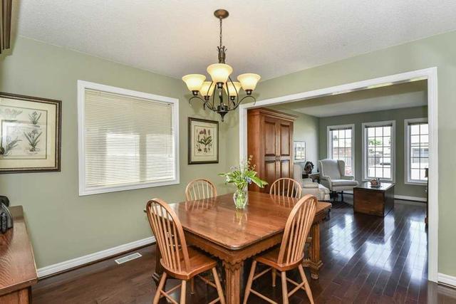6 Richmond Cres, House detached with 3 bedrooms, 4 bathrooms and 8 parking in Hamilton ON | Image 3