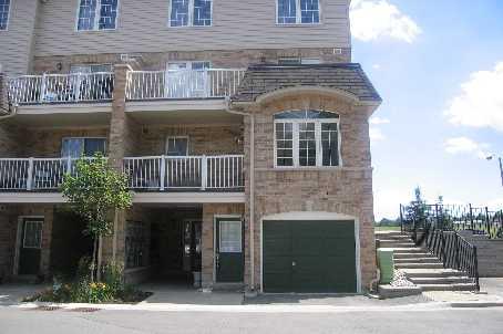 3 - 200 Mclevin Ave, Townhouse with 2 bedrooms, 1 bathrooms and 1 parking in Toronto ON | Image 2