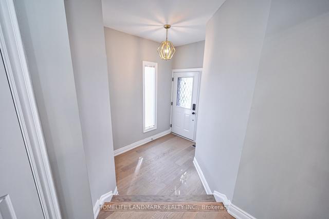 41 Redheugh Cres, House detached with 4 bedrooms, 5 bathrooms and 5 parking in Toronto ON | Image 23
