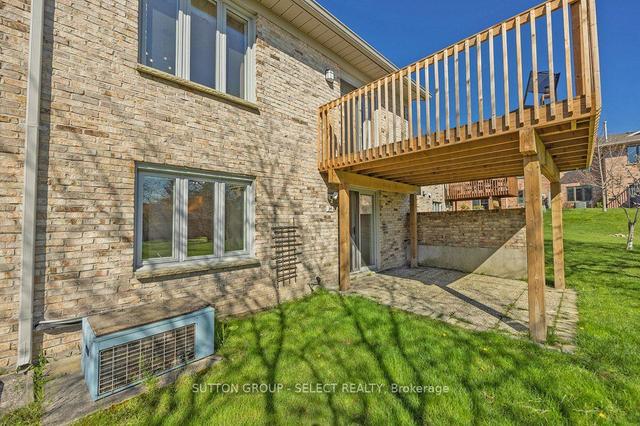 34 - 14 Doon Dr, Townhouse with 3 bedrooms, 3 bathrooms and 4 parking in London ON | Image 28