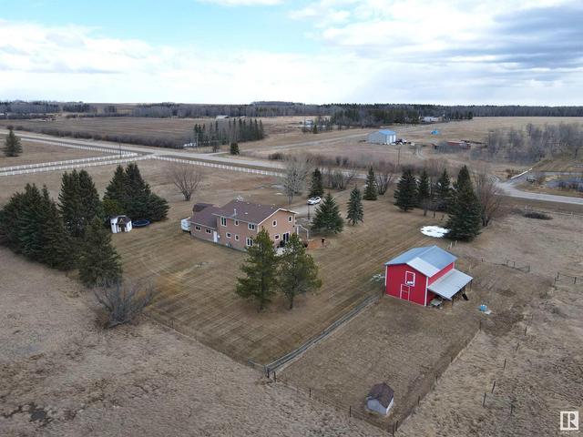 50104 Rge Rd 73, House detached with 4 bedrooms, 2 bathrooms and null parking in Brazeau County AB | Image 2