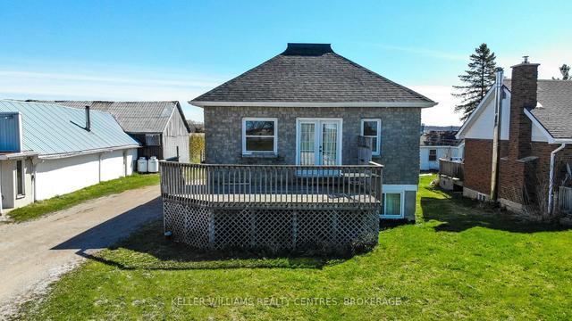 2854 Highway 6 Rd, House detached with 2 bedrooms, 2 bathrooms and 6 parking in Northern Bruce Peninsula ON | Image 23