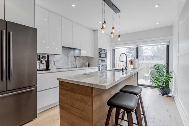 245 Bowood Ave, House semidetached with 3 bedrooms, 4 bathrooms and 1 parking in Toronto ON | Image 4