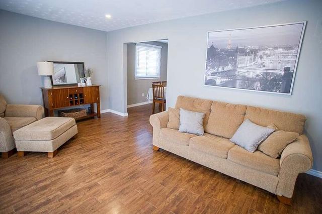 8 Hidden Crt, House detached with 3 bedrooms, 2 bathrooms and 5 parking in Brantford ON | Image 36