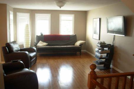 131 Swift Cres, House detached with 3 bedrooms, 2 bathrooms and 2 parking in Guelph ON | Image 2
