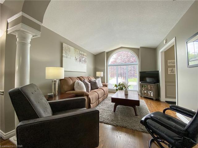 367 Fanshawe Drive, House detached with 4 bedrooms, 2 bathrooms and 4 parking in Sarnia ON | Image 8