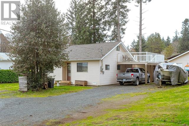 5580 Island Hwy W, House detached with 2 bedrooms, 1 bathrooms and 4 parking in Nanaimo H BC | Image 3