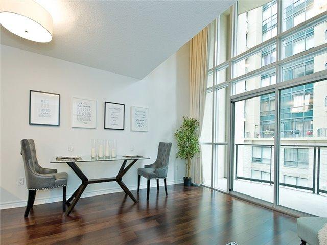 404 - 30 Hayden St, Condo with 1 bedrooms, 2 bathrooms and 1 parking in Toronto ON | Image 8