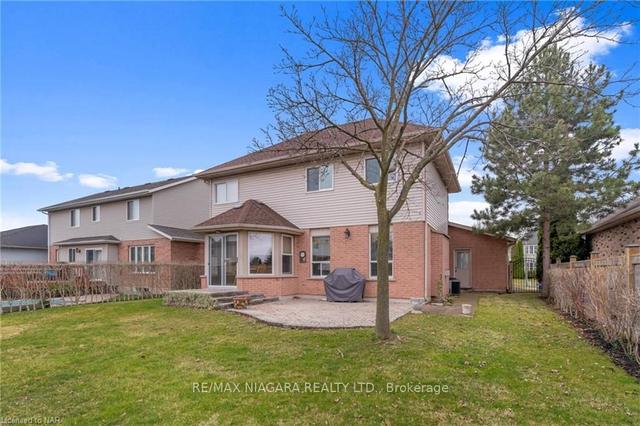 24 Farris Ave, House detached with 3 bedrooms, 2 bathrooms and 4 parking in St. Catharines ON | Image 31