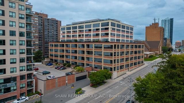 325 - 112 Benton St, Condo with 3 bedrooms, 2 bathrooms and 2 parking in Kitchener ON | Image 1