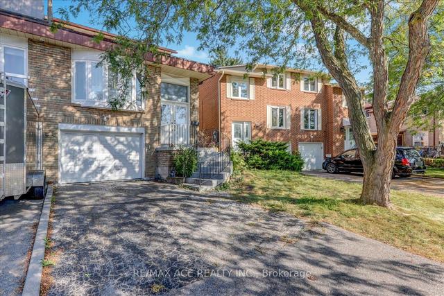 116 Robert Hicks Dr, House semidetached with 5 bedrooms, 4 bathrooms and 4 parking in Toronto ON | Image 12
