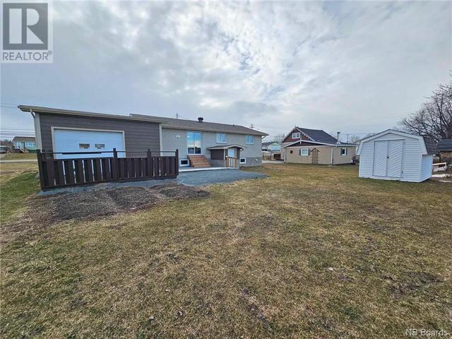 543 Principale, House detached with 3 bedrooms, 2 bathrooms and null parking in Beresford NB | Image 5