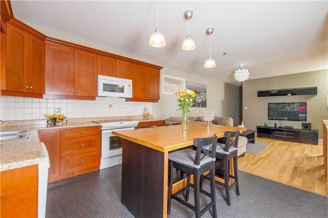 355 Oakwood Ave, House detached with 4 bedrooms, 3 bathrooms and 2 parking in Toronto ON | Image 3