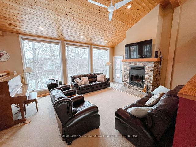 621 Deer Run Rd, House detached with 4 bedrooms, 3 bathrooms and 8 parking in Magnetawan ON | Image 5