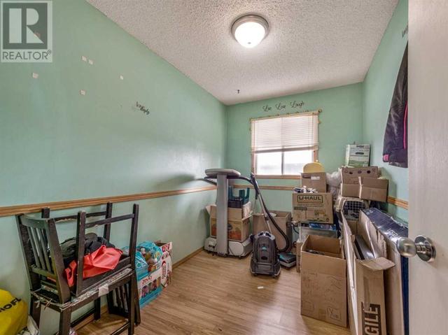 332 Leaside Avenue S, House detached with 5 bedrooms, 3 bathrooms and 3 parking in Lethbridge AB | Image 15