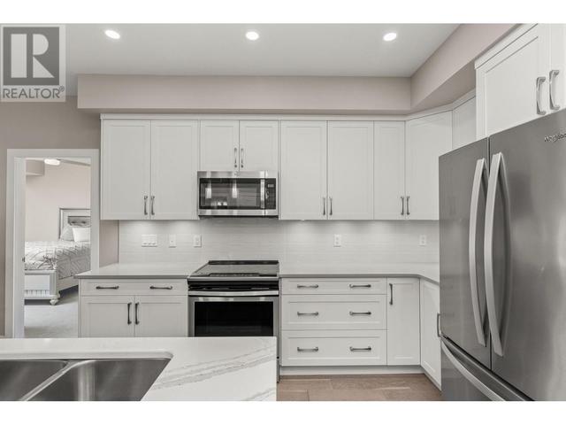 208 - 3475 Granite Close, Condo with 2 bedrooms, 2 bathrooms and 1 parking in Kelowna BC | Image 4